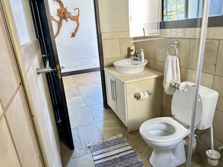 5 Bedroom Property for Sale in Blue Valley Golf Estate Gauteng