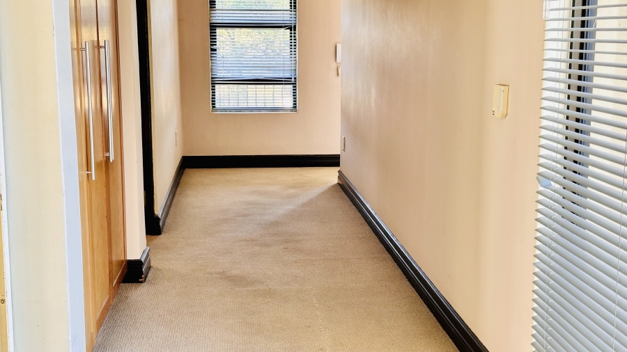5 Bedroom Property for Sale in Blue Valley Golf Estate Gauteng