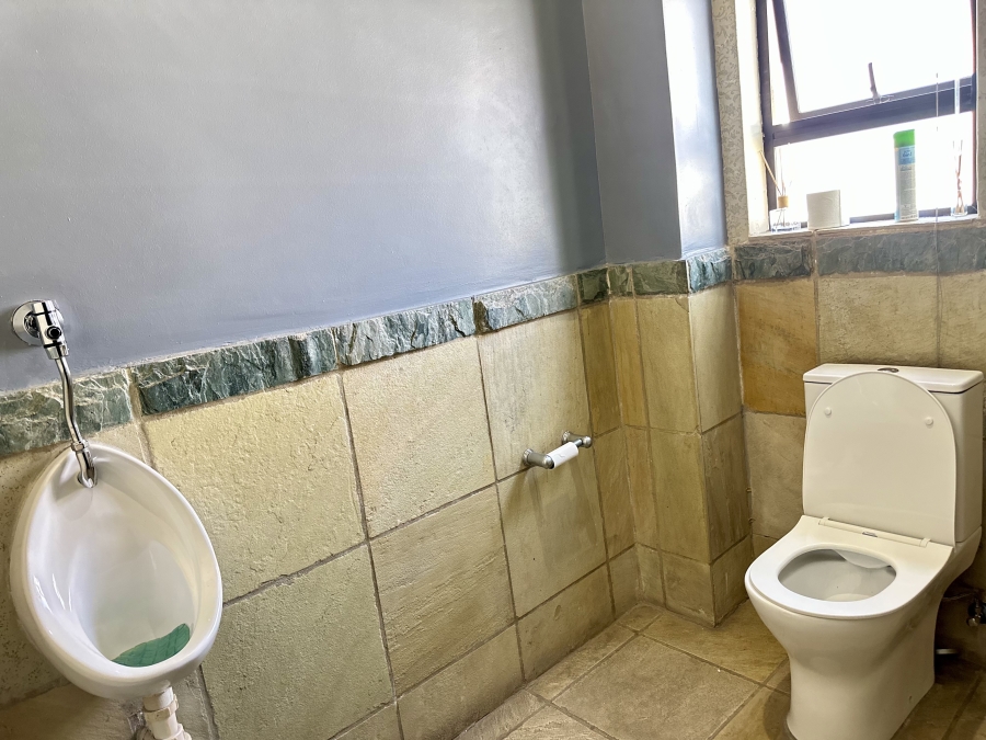 5 Bedroom Property for Sale in Blue Valley Golf Estate Gauteng