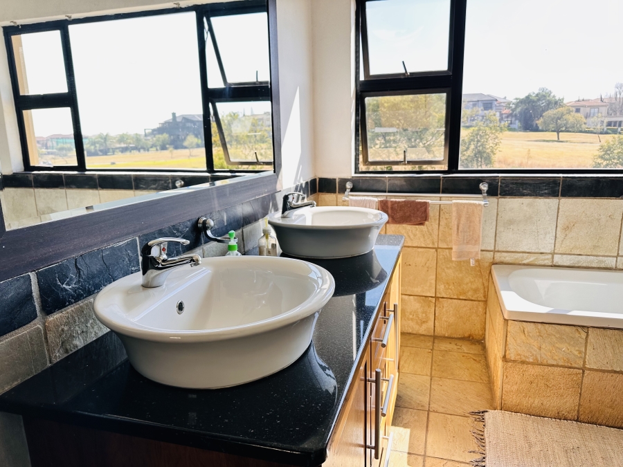 5 Bedroom Property for Sale in Blue Valley Golf Estate Gauteng