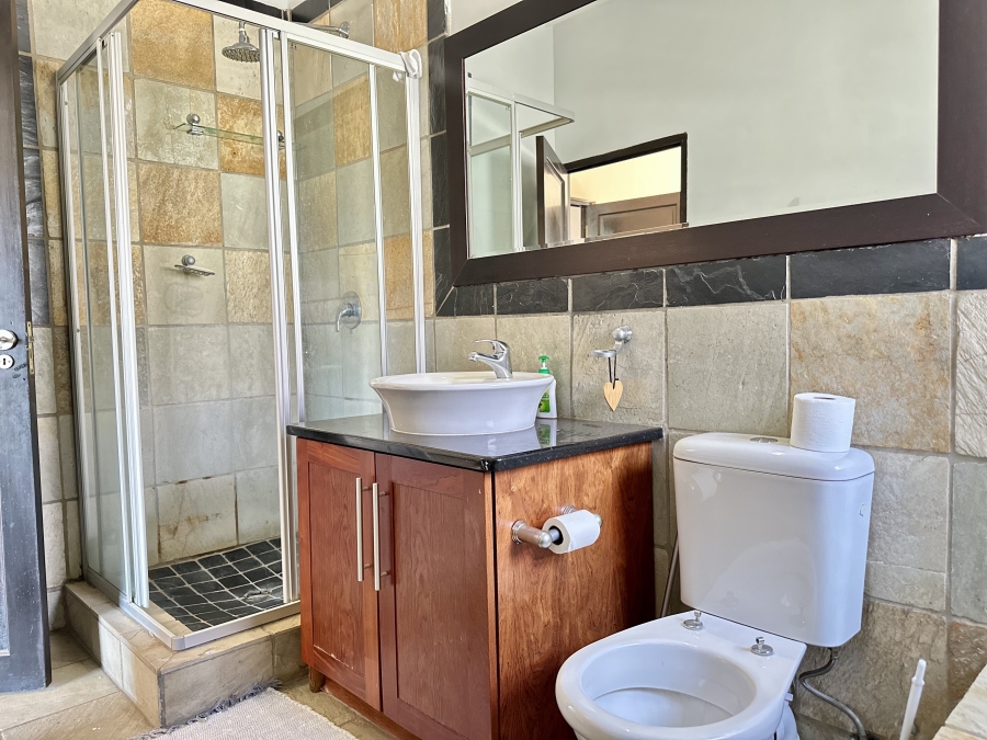 5 Bedroom Property for Sale in Blue Valley Golf Estate Gauteng