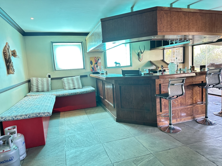 5 Bedroom Property for Sale in Blue Valley Golf Estate Gauteng