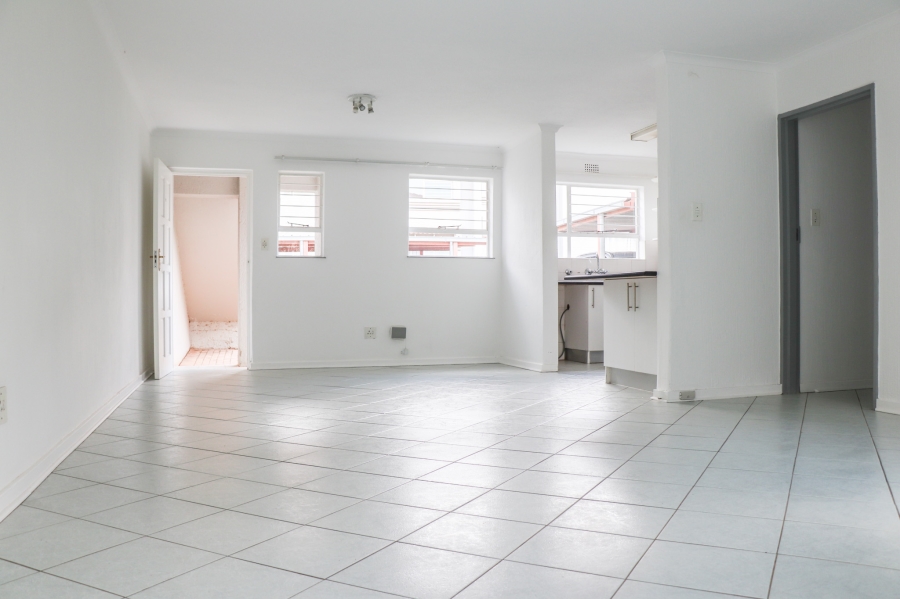 To Let 2 Bedroom Property for Rent in Fairland Gauteng