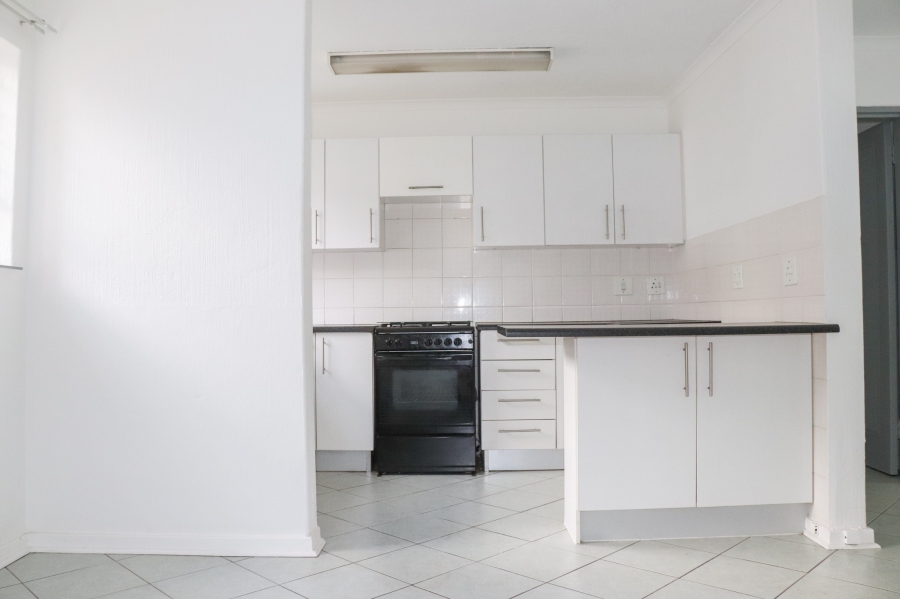 To Let 2 Bedroom Property for Rent in Fairland Gauteng