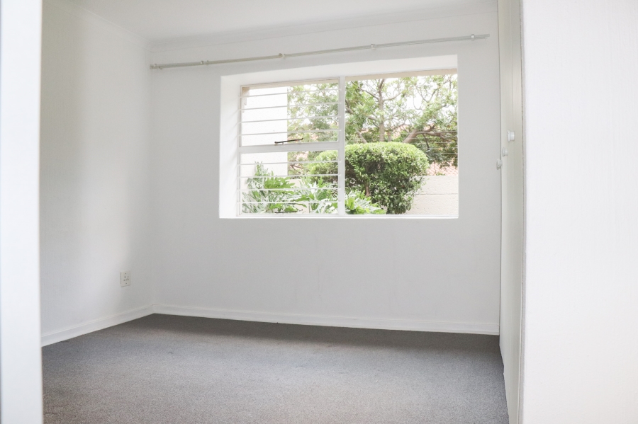 To Let 2 Bedroom Property for Rent in Fairland Gauteng
