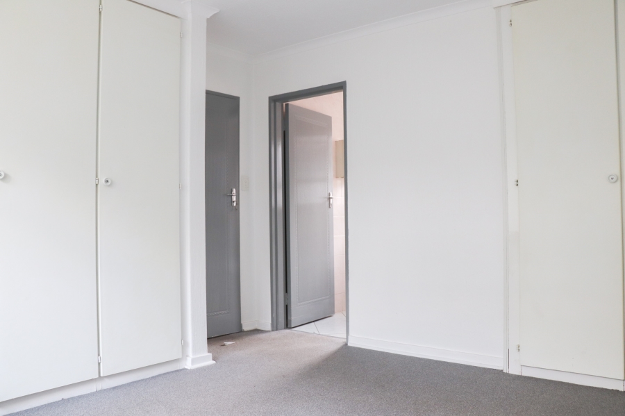 To Let 2 Bedroom Property for Rent in Fairland Gauteng