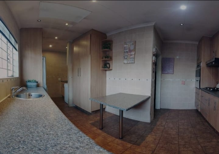 3 Bedroom Property for Sale in Brackenhurst Gauteng