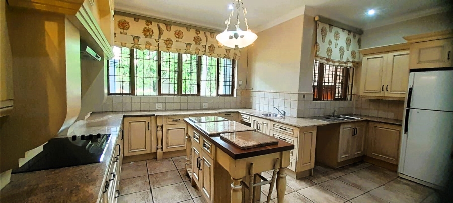To Let 4 Bedroom Property for Rent in Waterkloof Gauteng