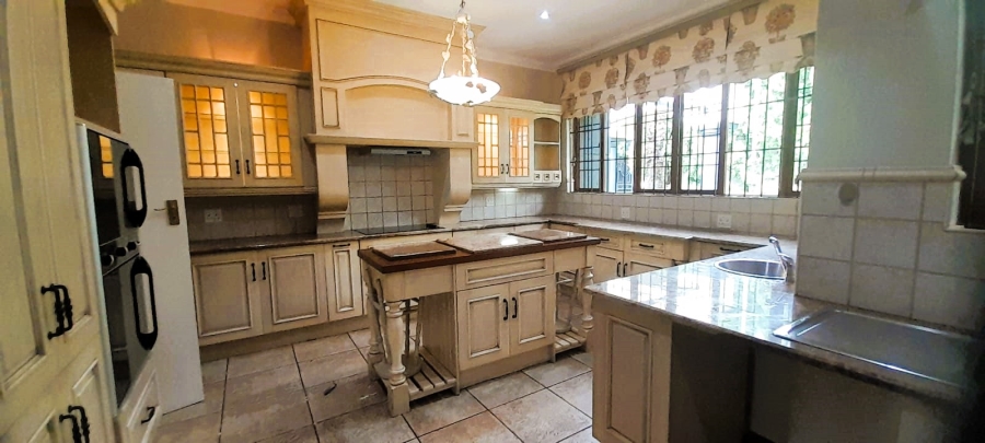 To Let 4 Bedroom Property for Rent in Waterkloof Gauteng