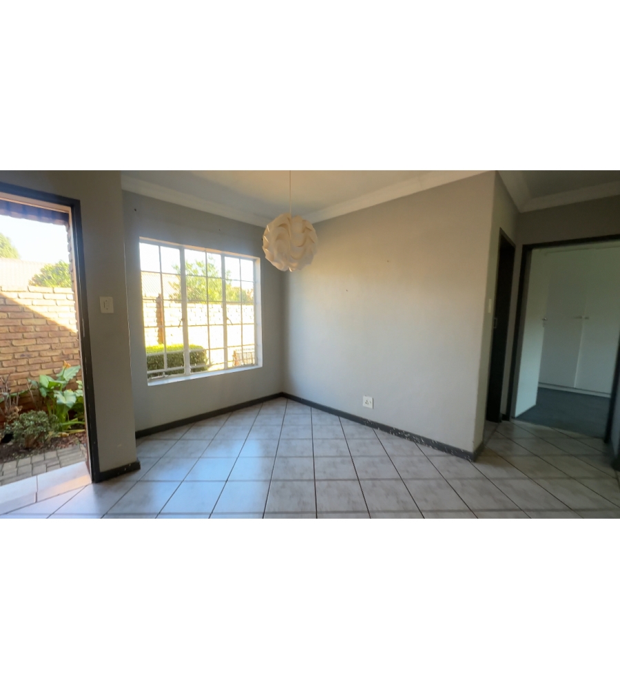 2 Bedroom Property for Sale in Highveld Gauteng