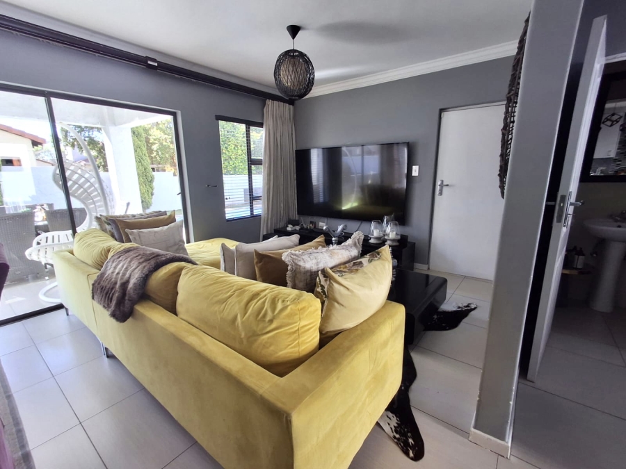 To Let 4 Bedroom Property for Rent in Blue Hills Gauteng