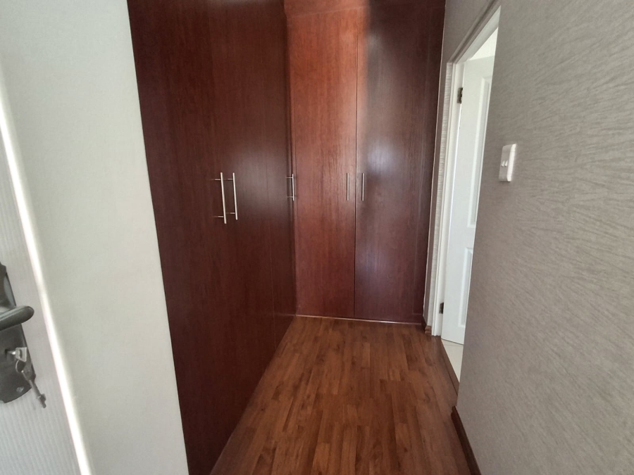 To Let 4 Bedroom Property for Rent in Blue Hills Gauteng
