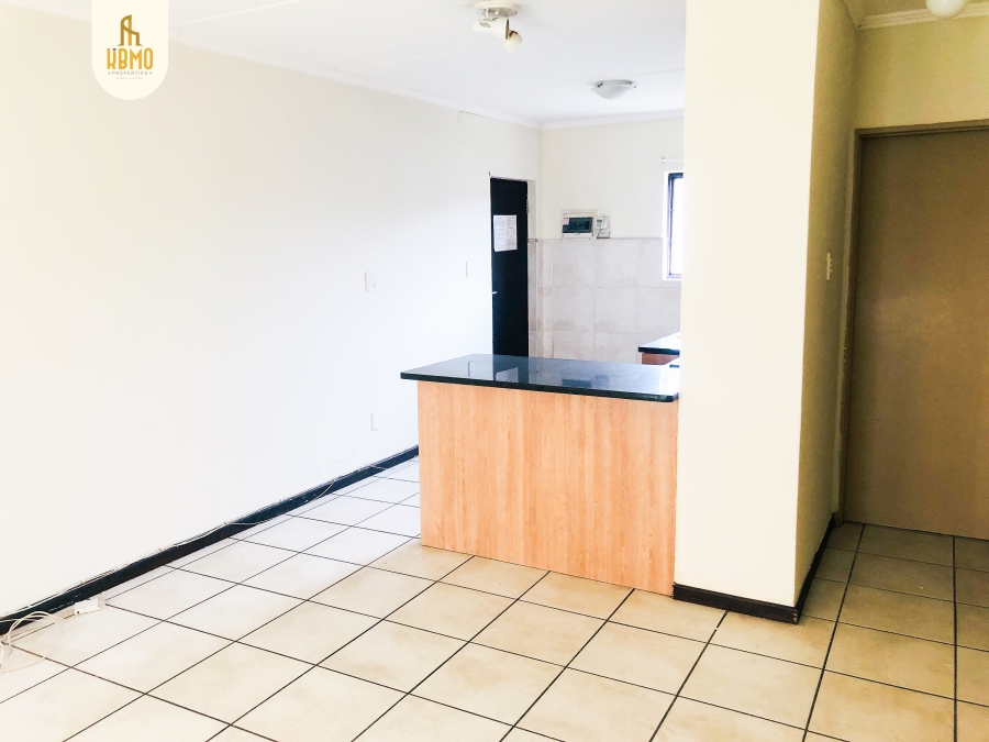 2 Bedroom Property for Sale in Kosmosdal Gauteng