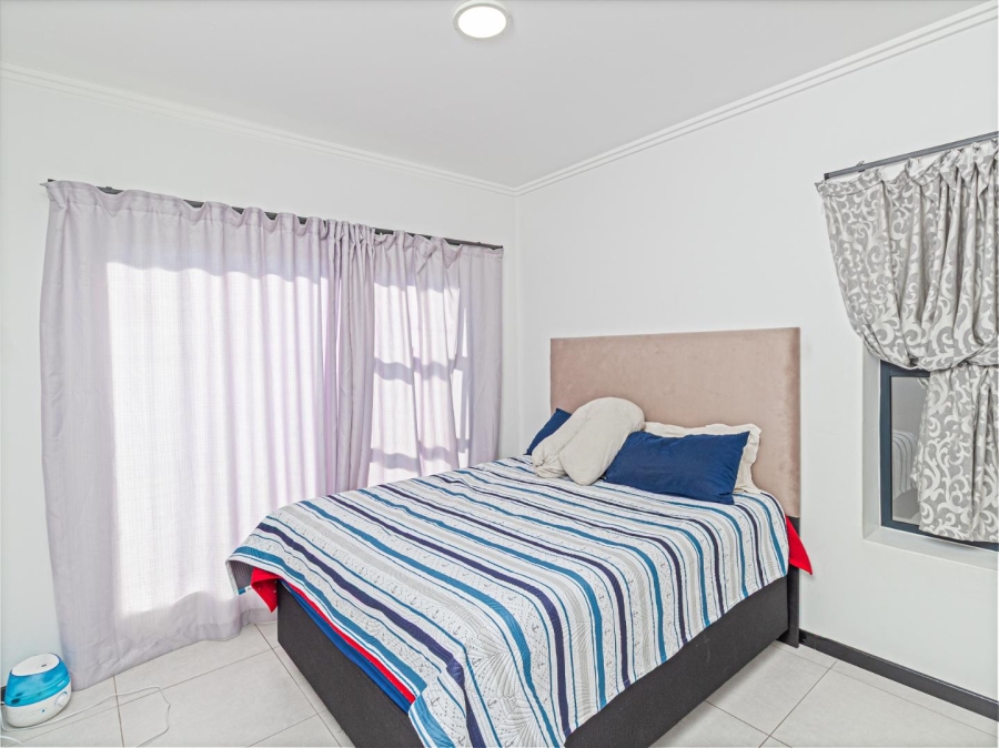 2 Bedroom Property for Sale in Maroeladal Gauteng