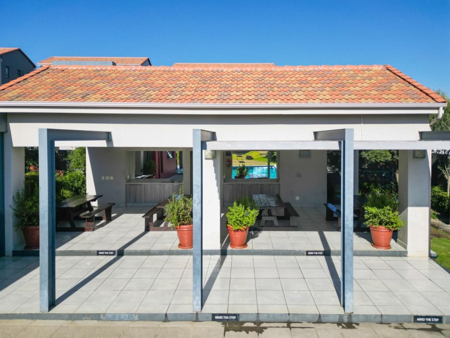 2 Bedroom Property for Sale in Maroeladal Gauteng