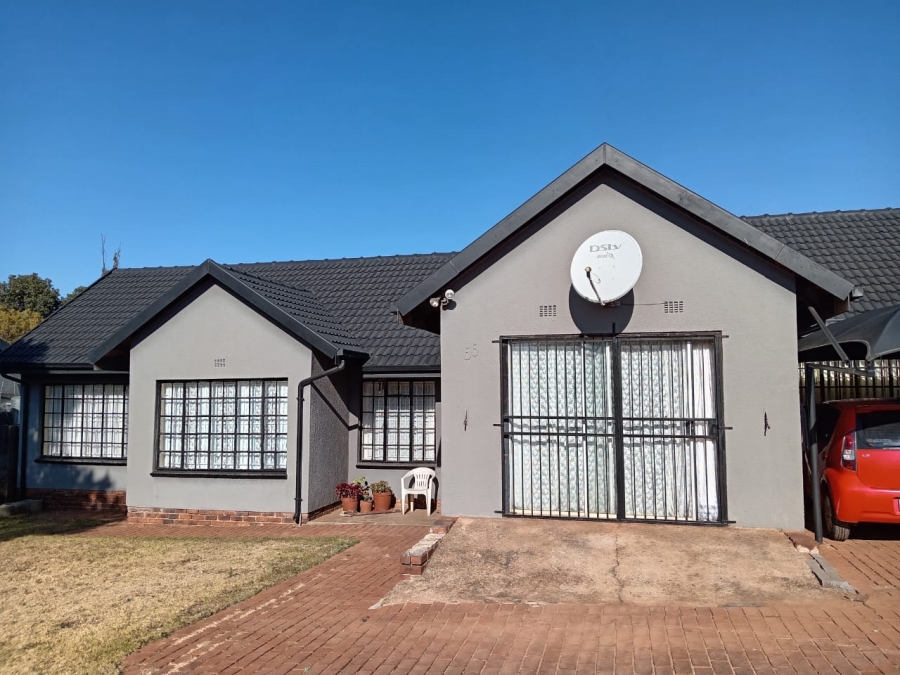 3 Bedroom Property for Sale in Witpoortjie Gauteng