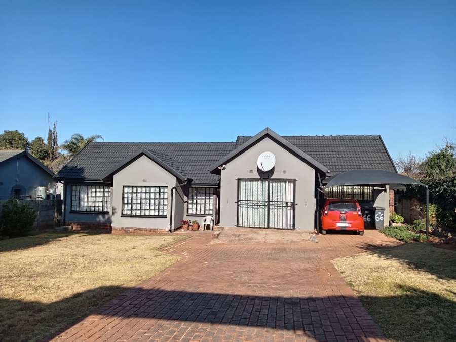 3 Bedroom Property for Sale in Witpoortjie Gauteng