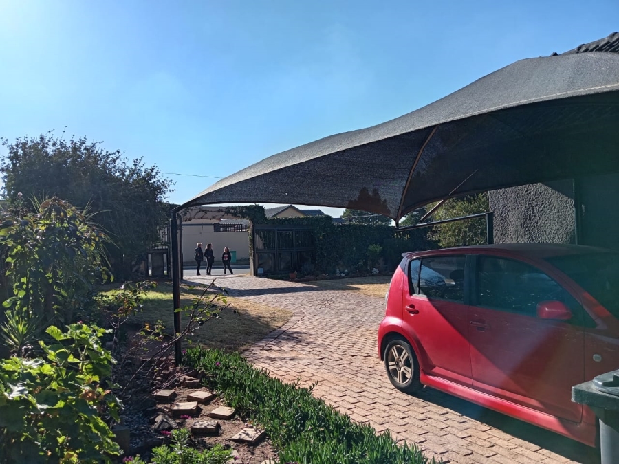 3 Bedroom Property for Sale in Witpoortjie Gauteng