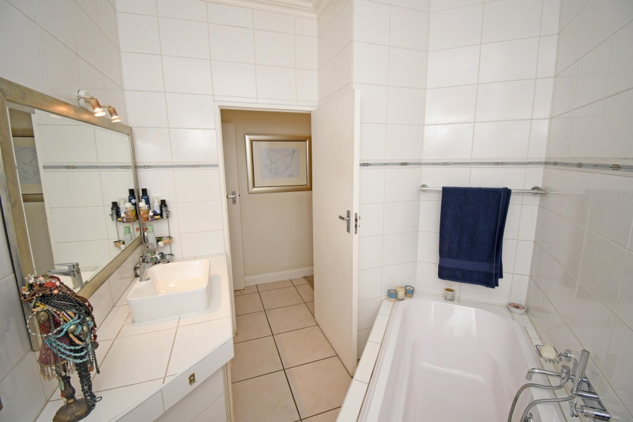 2 Bedroom Property for Sale in Lonehill Gauteng