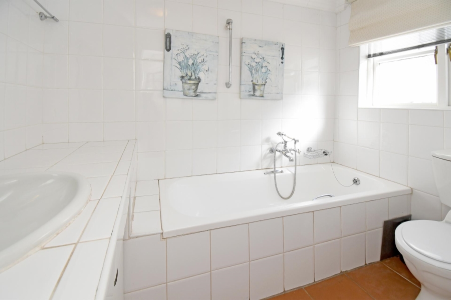 2 Bedroom Property for Sale in Lonehill Gauteng