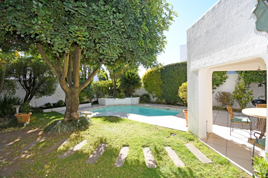 2 Bedroom Property for Sale in Lonehill Gauteng