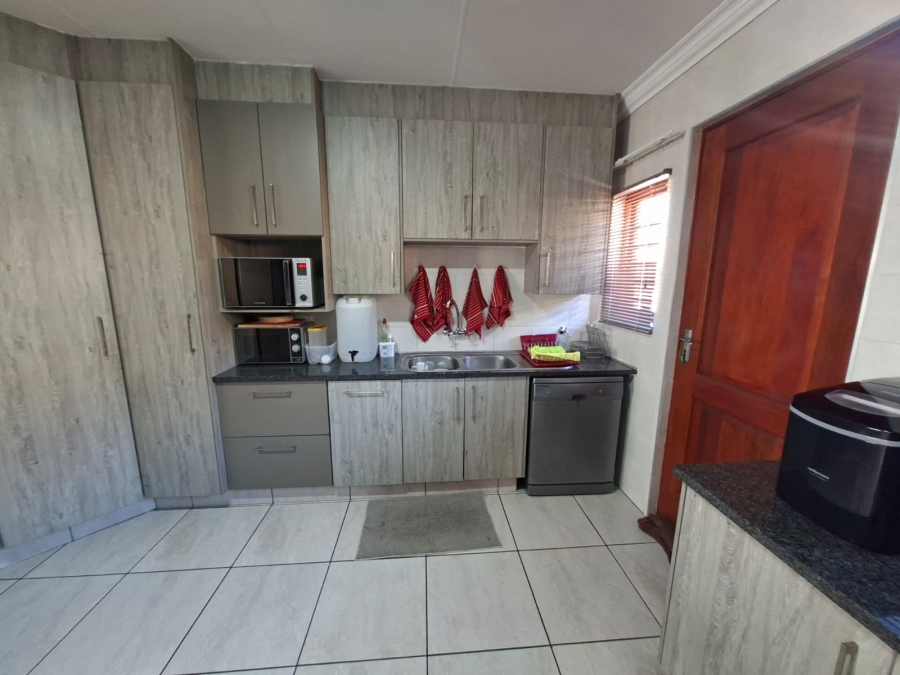 3 Bedroom Property for Sale in Chancliff Ridge Gauteng