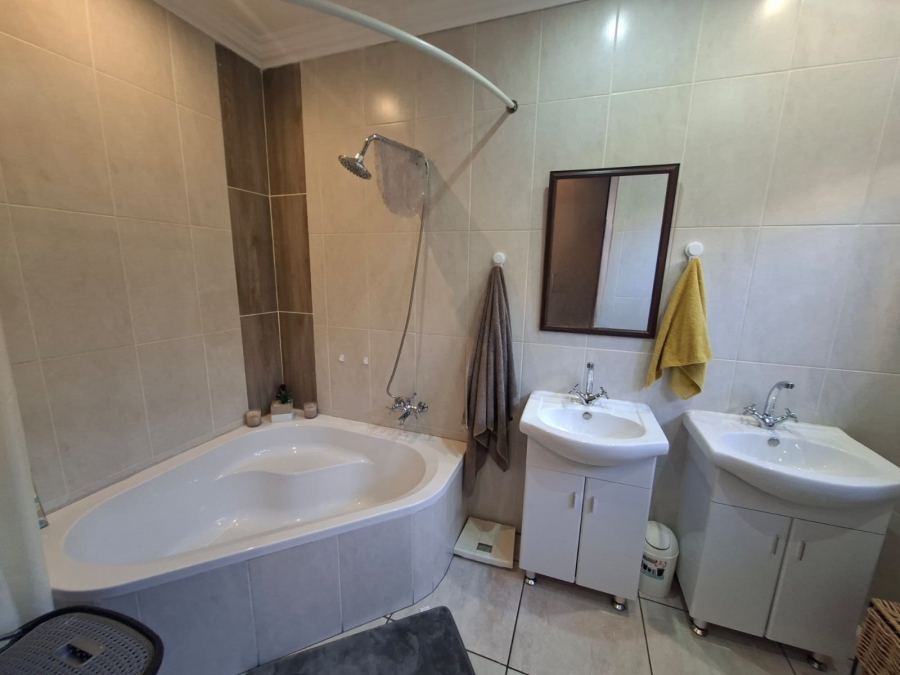 3 Bedroom Property for Sale in Chancliff Ridge Gauteng