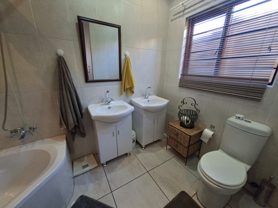 3 Bedroom Property for Sale in Chancliff Ridge Gauteng