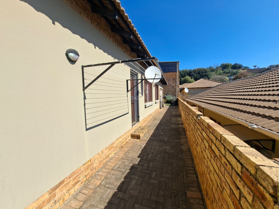 3 Bedroom Property for Sale in Chancliff Ridge Gauteng