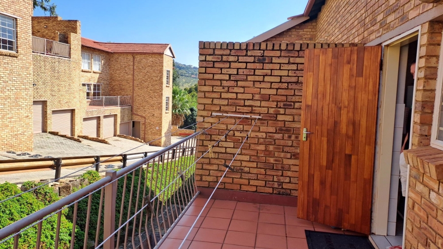1 Bedroom Property for Sale in Helderkruin Gauteng