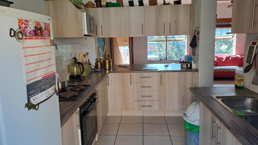 1 Bedroom Property for Sale in Helderkruin Gauteng