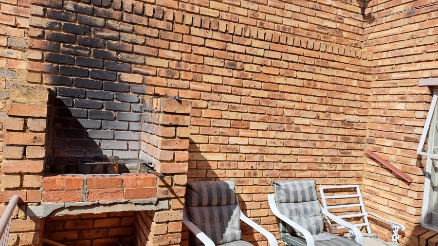 1 Bedroom Property for Sale in Helderkruin Gauteng
