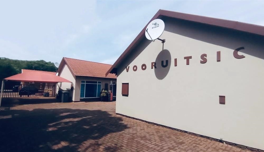2 Bedroom Property for Sale in Vooruitsig Gauteng
