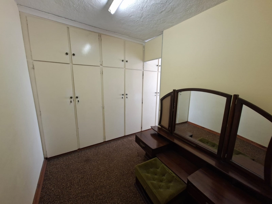 6 Bedroom Property for Sale in Rant En Dal Gauteng