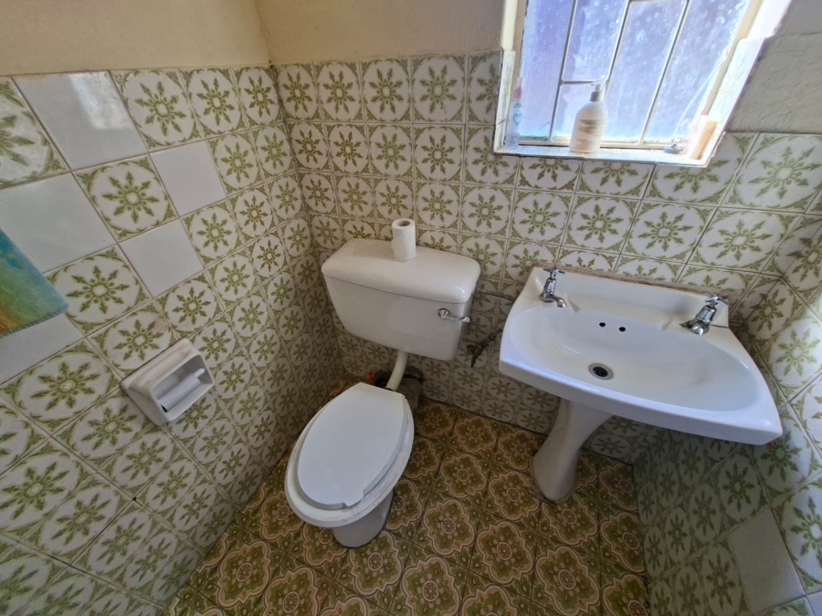 6 Bedroom Property for Sale in Rant En Dal Gauteng
