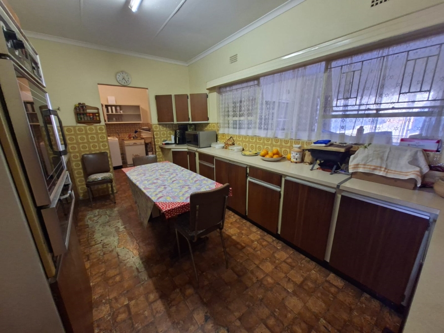 6 Bedroom Property for Sale in Rant En Dal Gauteng