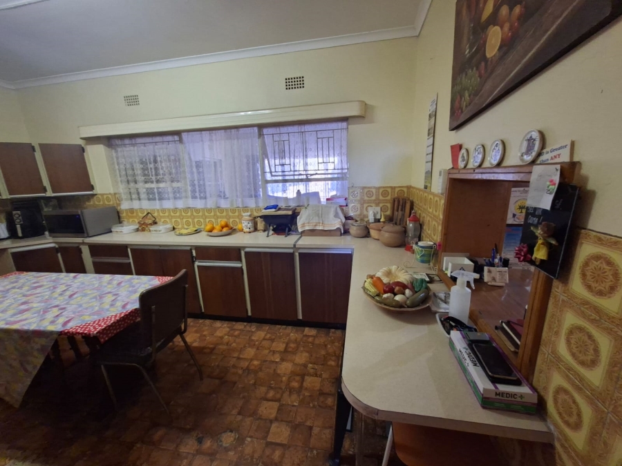 6 Bedroom Property for Sale in Rant En Dal Gauteng