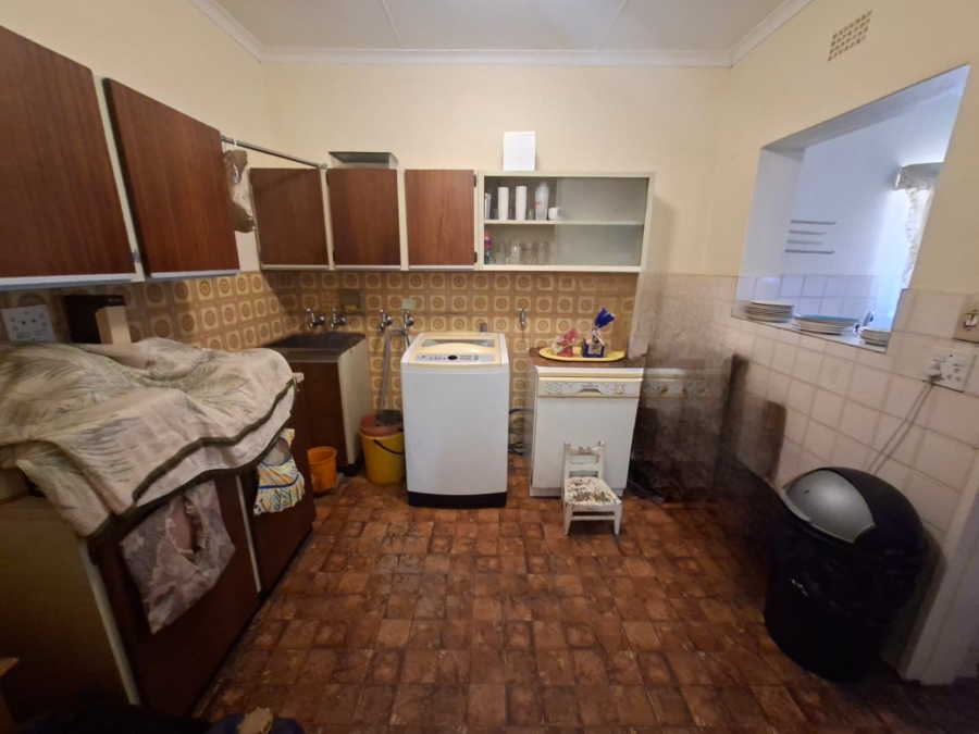 6 Bedroom Property for Sale in Rant En Dal Gauteng