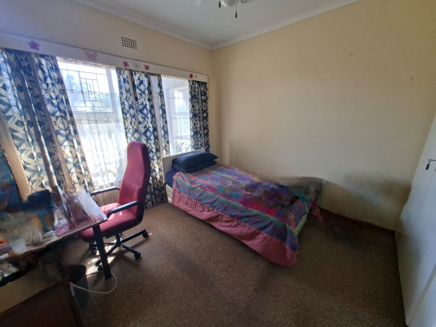 6 Bedroom Property for Sale in Rant En Dal Gauteng