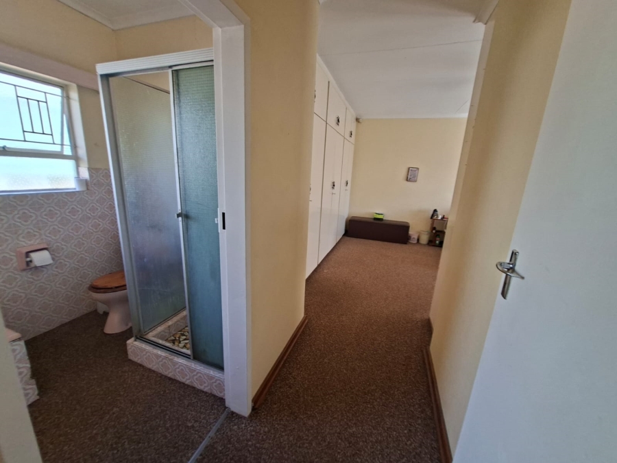 6 Bedroom Property for Sale in Rant En Dal Gauteng