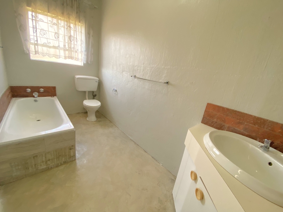 3 Bedroom Property for Sale in Wilro Park Gauteng