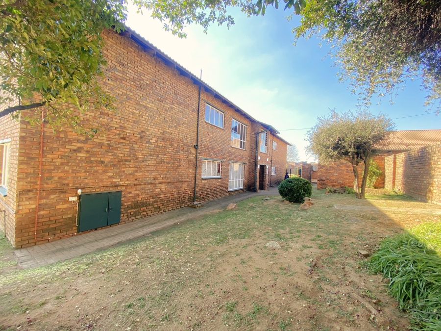 3 Bedroom Property for Sale in Wilro Park Gauteng