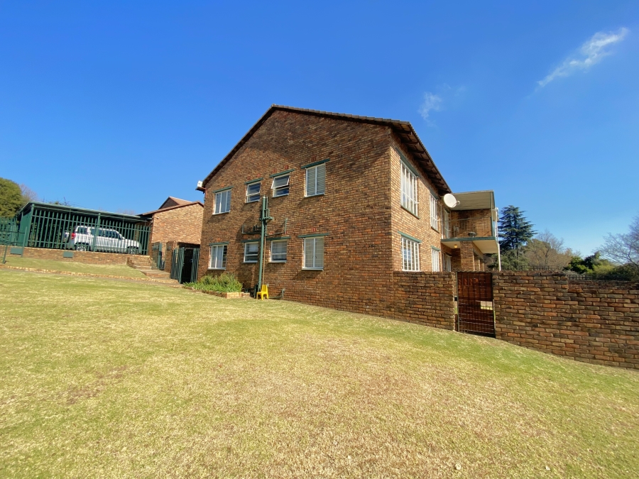 3 Bedroom Property for Sale in Wilro Park Gauteng