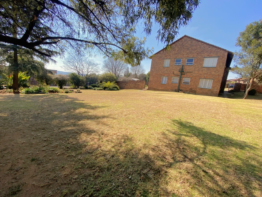3 Bedroom Property for Sale in Wilro Park Gauteng