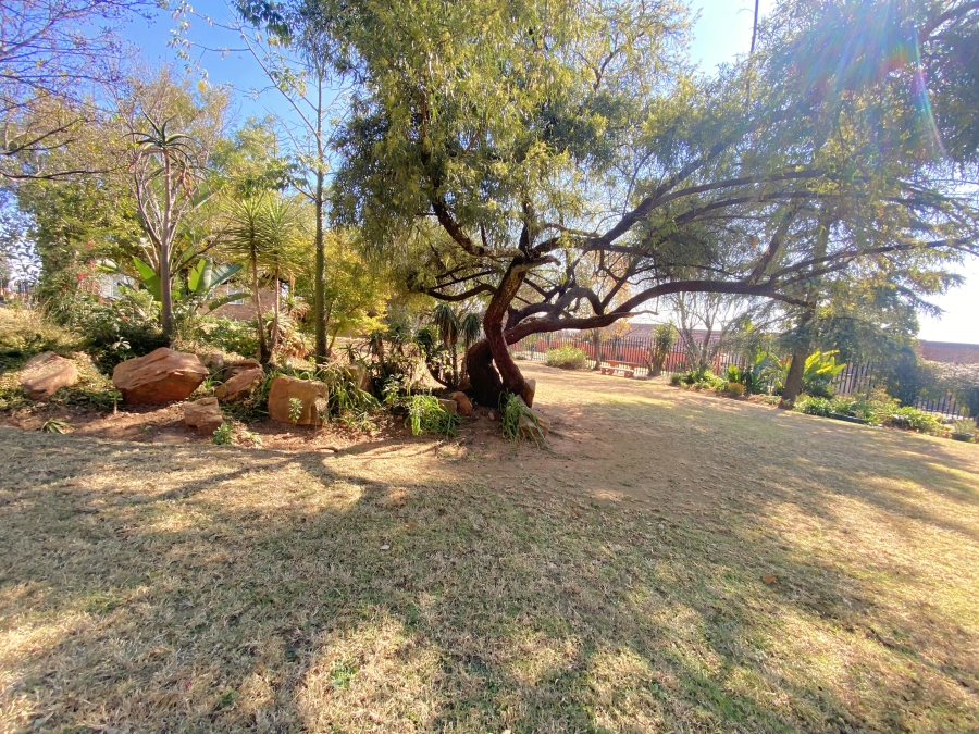 3 Bedroom Property for Sale in Wilro Park Gauteng