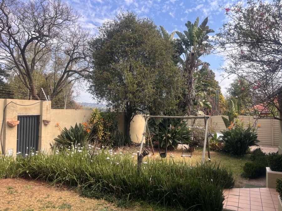 To Let 2 Bedroom Property for Rent in Highlands North Gauteng