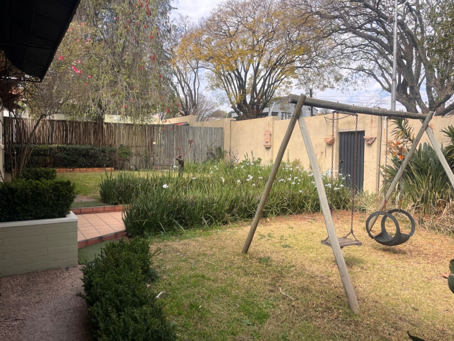 To Let 2 Bedroom Property for Rent in Highlands North Gauteng