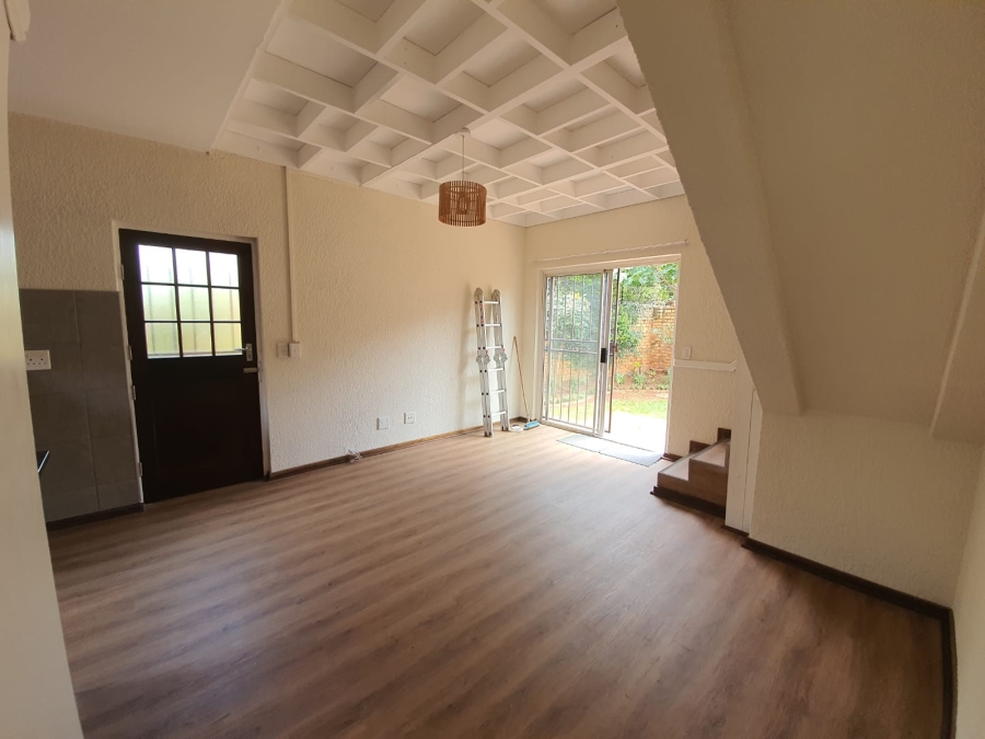 To Let 2 Bedroom Property for Rent in Die Hoewes Gauteng