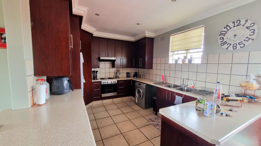 1 Bedroom Property for Sale in Lambton Gauteng