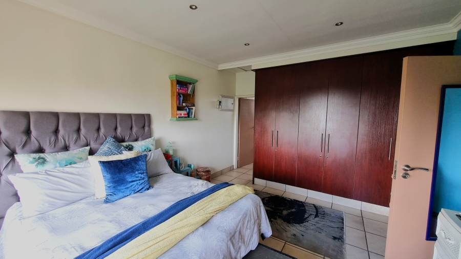 1 Bedroom Property for Sale in Lambton Gauteng